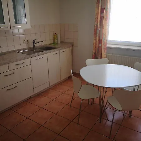 Centrally Located Spacious Flat Close To Rhine * Bonn