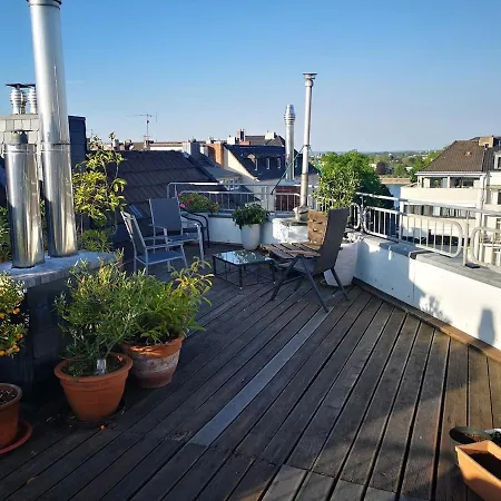 Lejlighed Centrally Located Spacious Flat Close To Rhine *