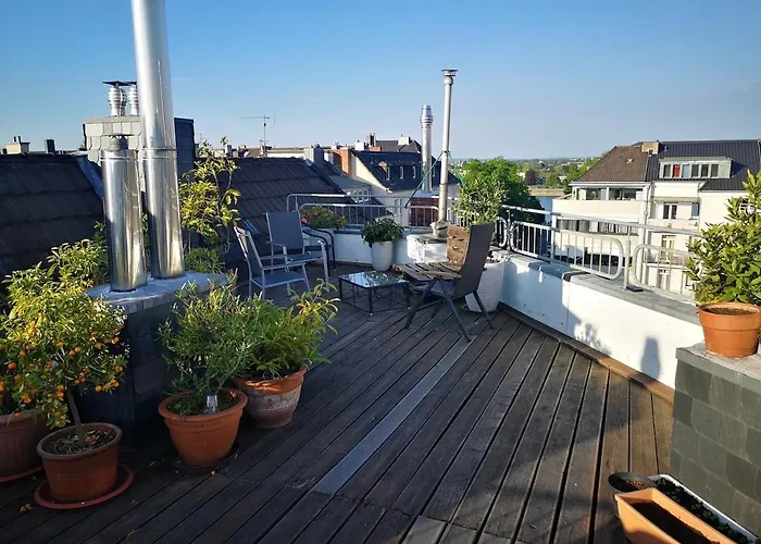 Lejlighed Centrally Located Spacious Flat Close To Rhine *